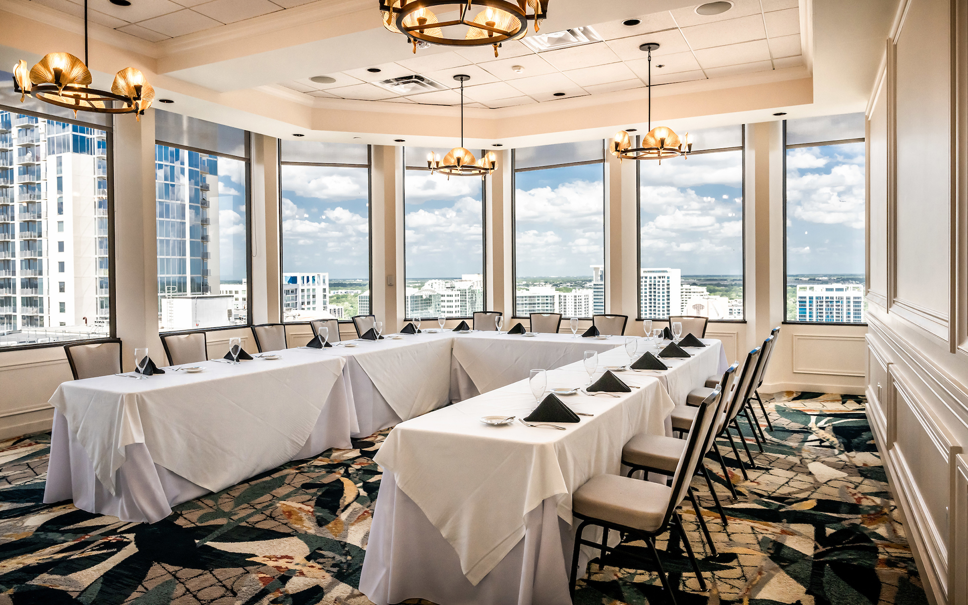 Citrus Club_Meetings_RGZ0245_1920_1200.jpg